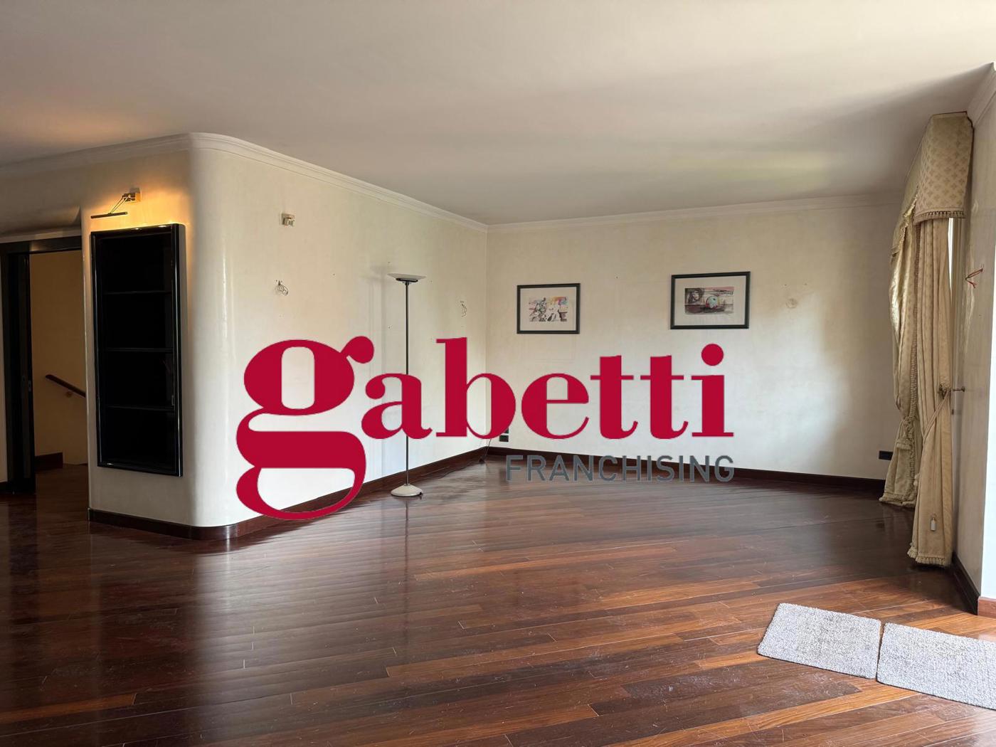 Villa classe A1 a Caserta