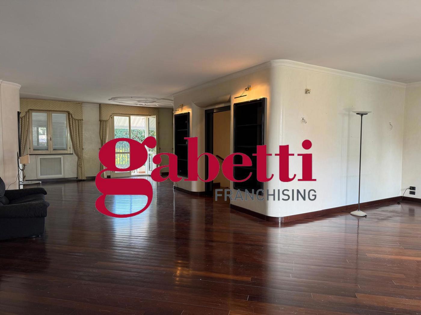 Villa classe A1 a Caserta