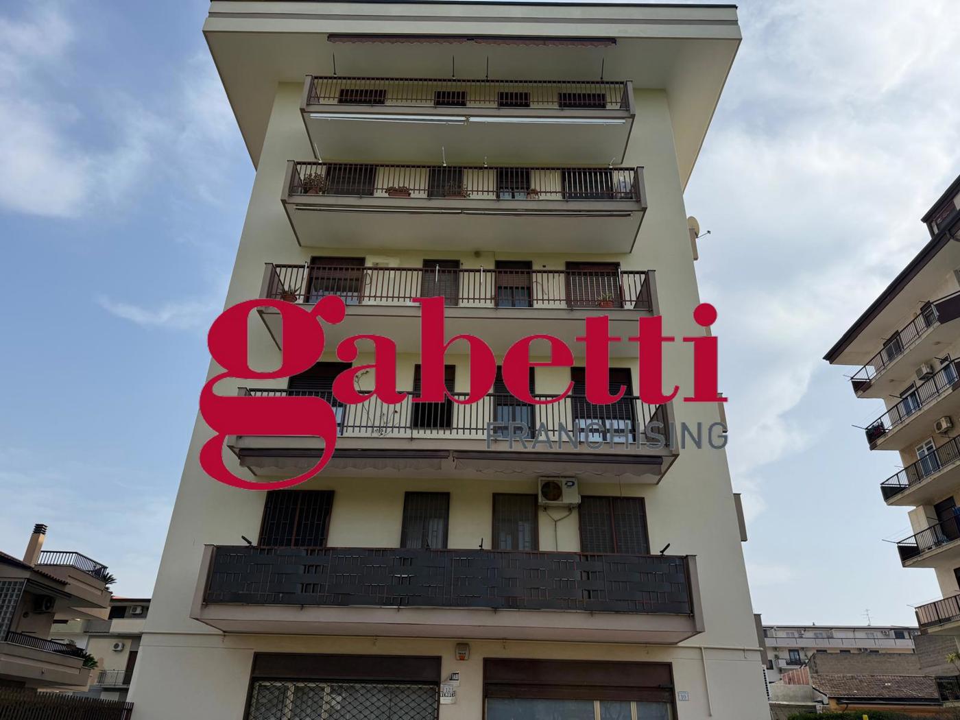 Quadrilocale in vendita a San Nicola la Strada