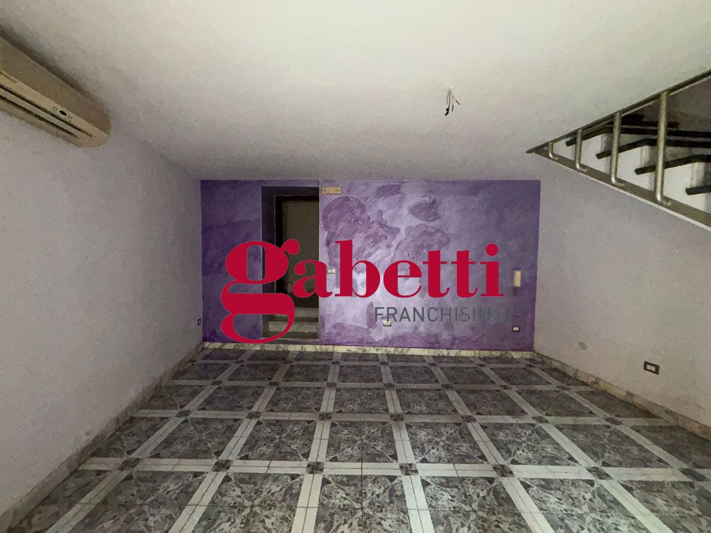 Negozio in affitto a Recale