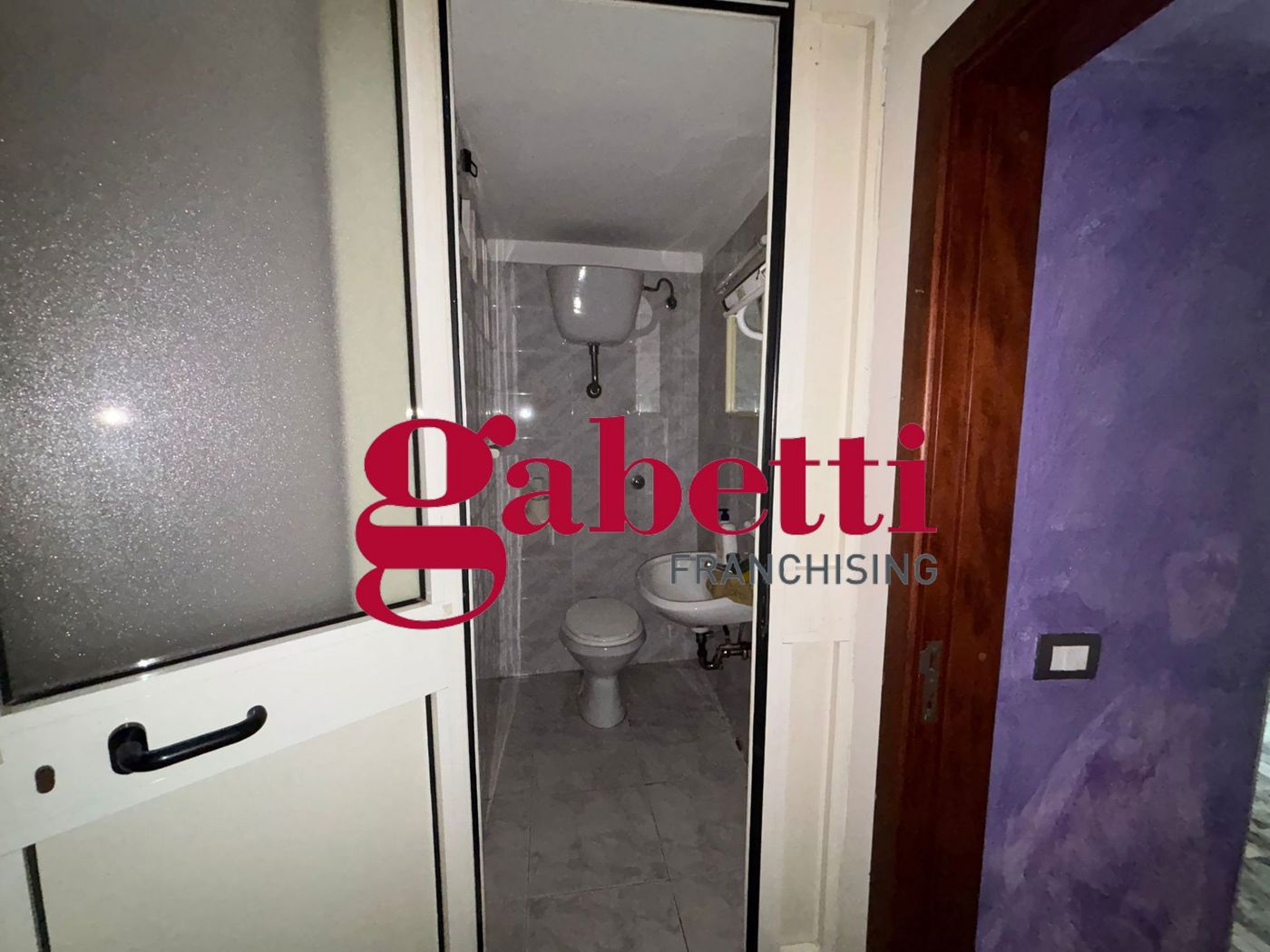 Negozio in affitto a Recale