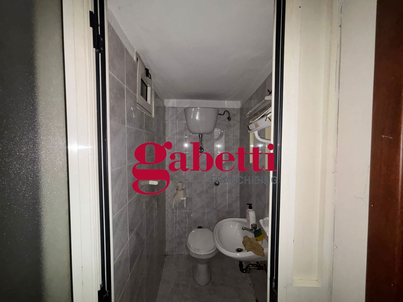 Negozio in affitto a Recale