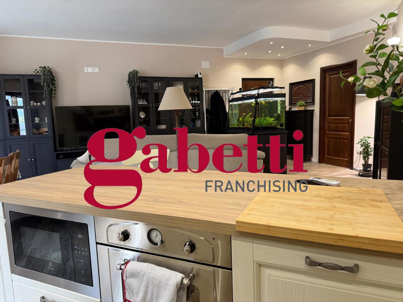 Quadrilocale in vendita a San Nicola la Strada