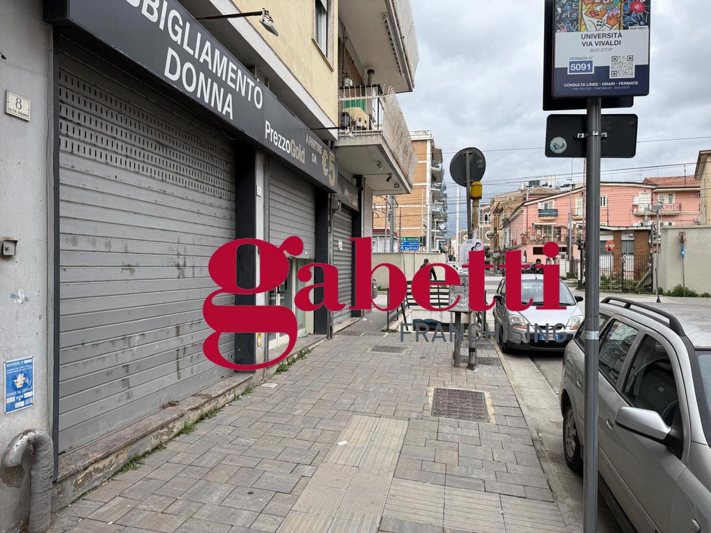 Negozio in affitto a Caserta