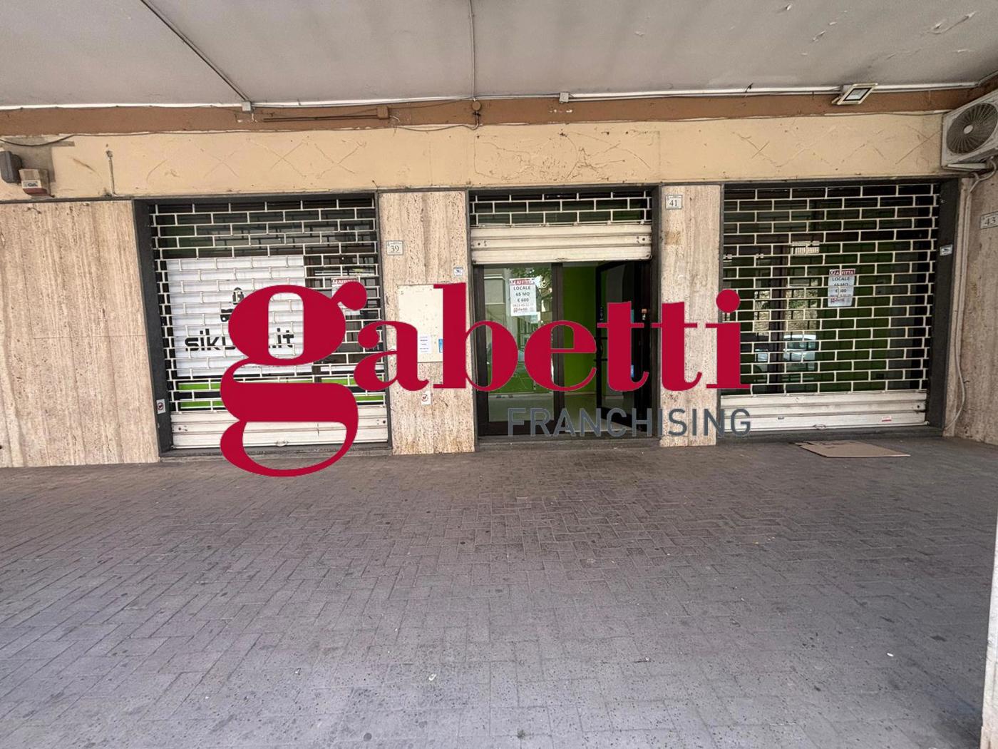 Negozio in affitto a San Nicola la Strada