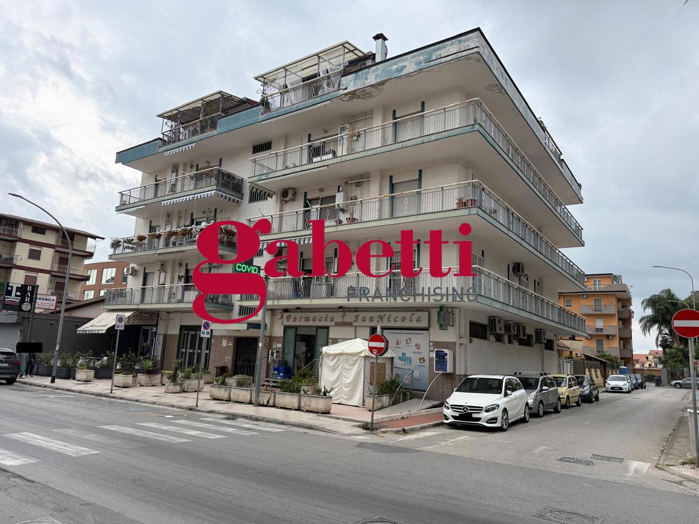 Negozio in affitto a San Nicola la Strada