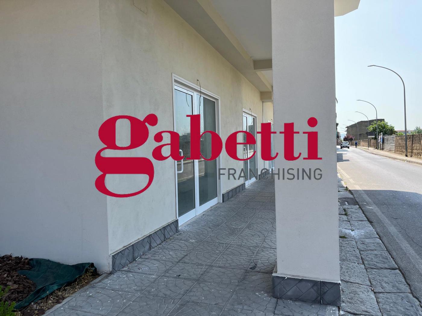 Negozio in affitto a San Nicola la Strada