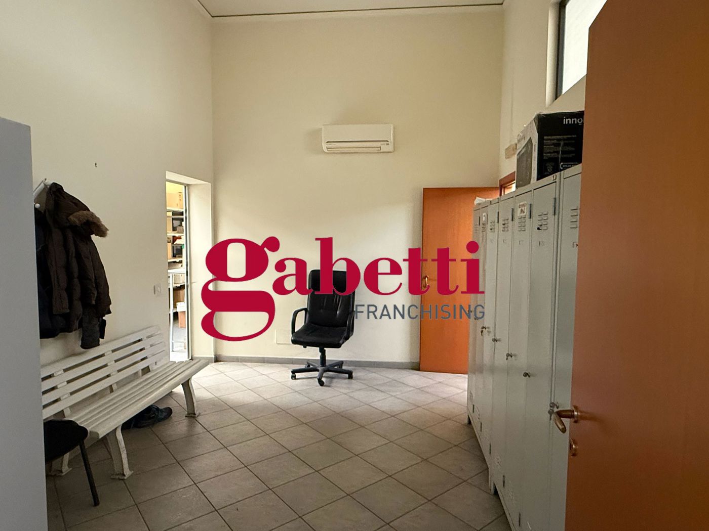 Capannone in affitto a San Nicola la Strada