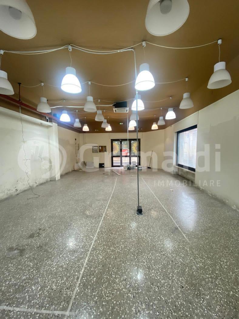Locale commerciale in affitto a Tuglie
