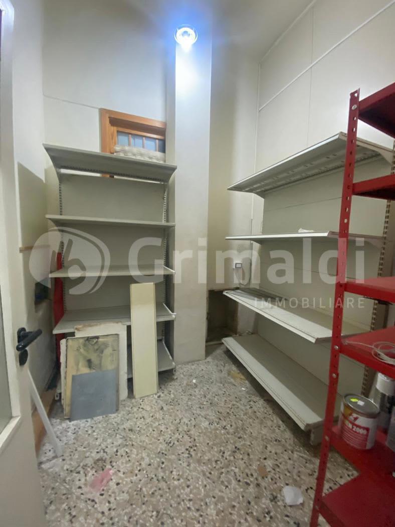 Locale commerciale in affitto a Tuglie