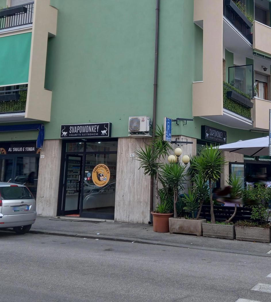 Negozio in affitto a Verona