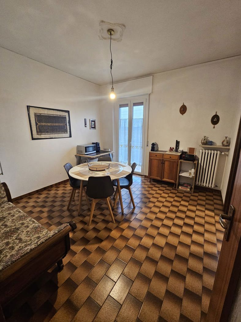 Monolocale arredato in affitto a Verona