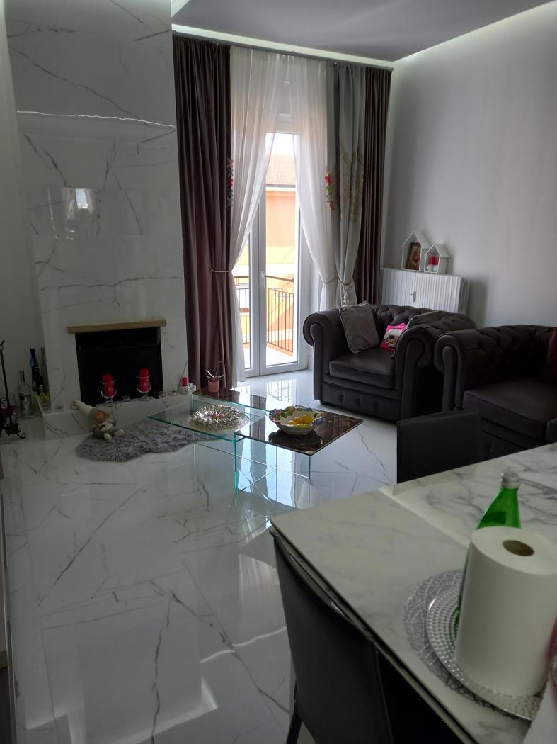 Quadrilocale arredato in affitto a Verona