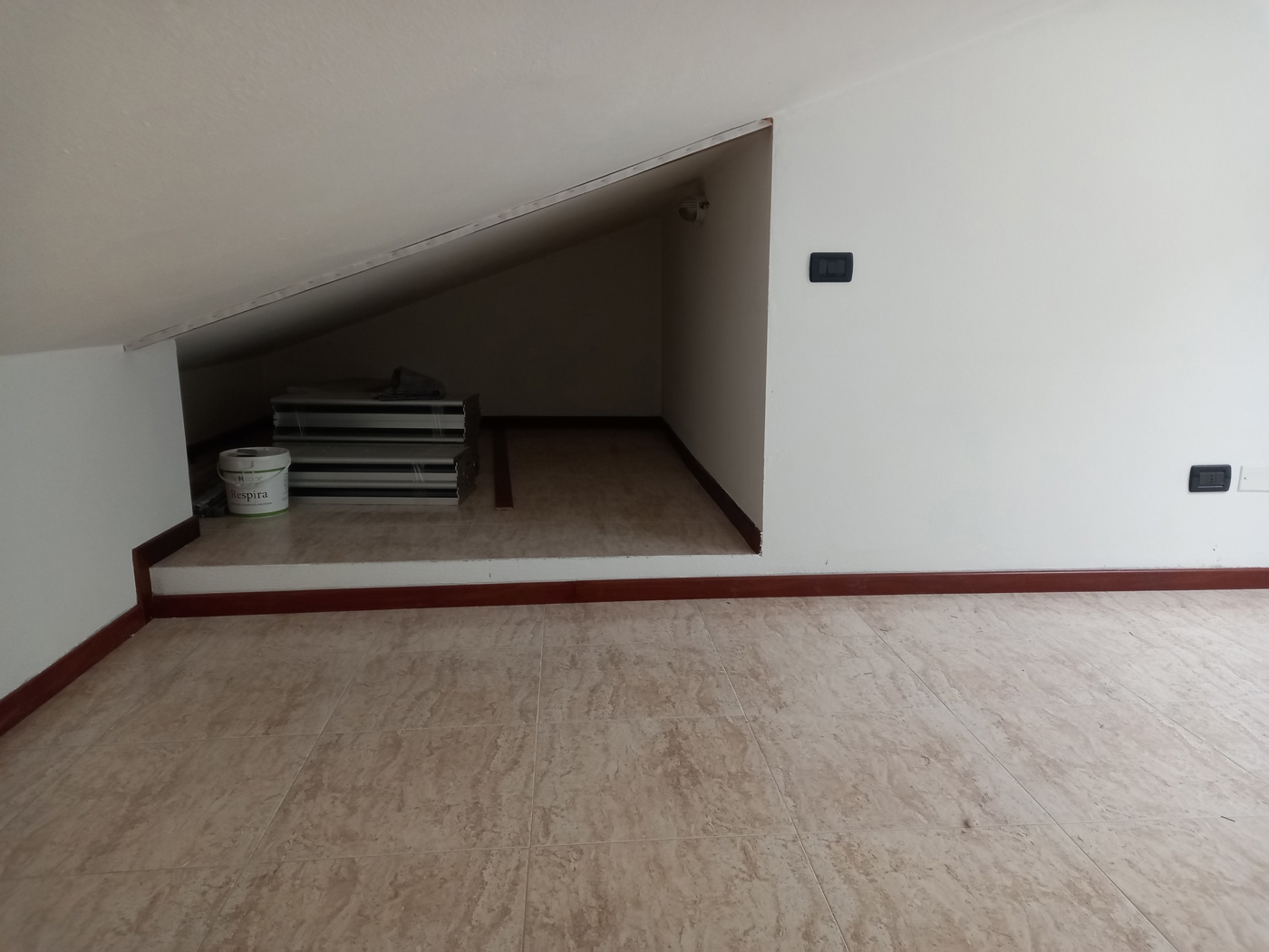 Attico arredato in affitto a Verona