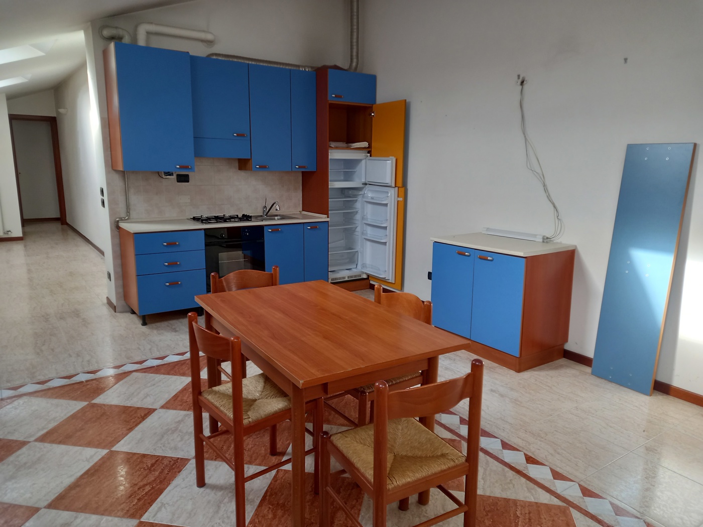 Attico arredato in affitto a Verona