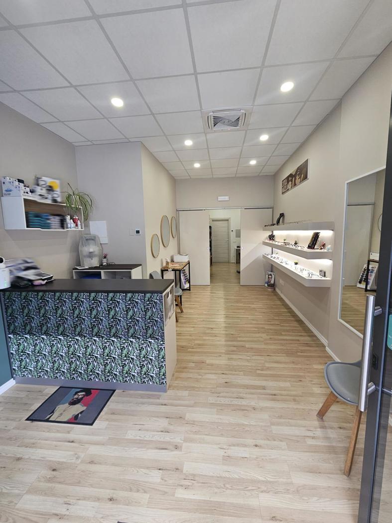 Negozio in vendita a Verona