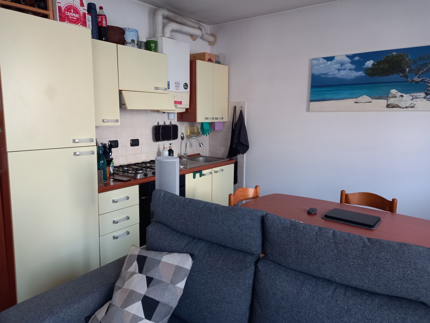 Trilocale arredato in affitto a Verona