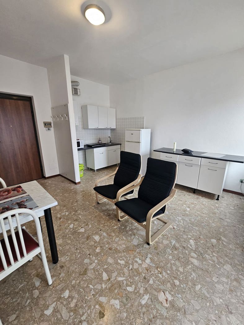 Bilocale arredato in affitto a Verona