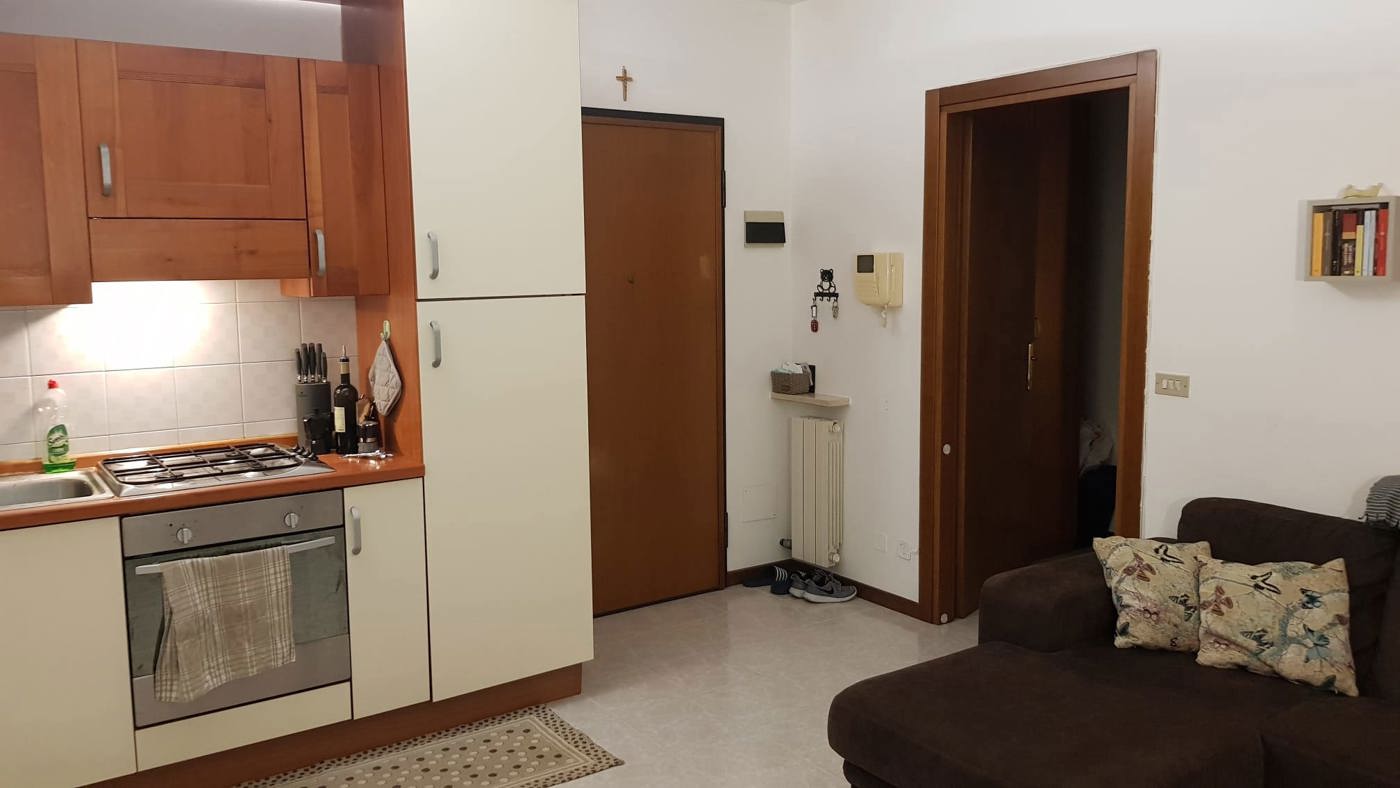 Bilocale arredato in affitto a Verona