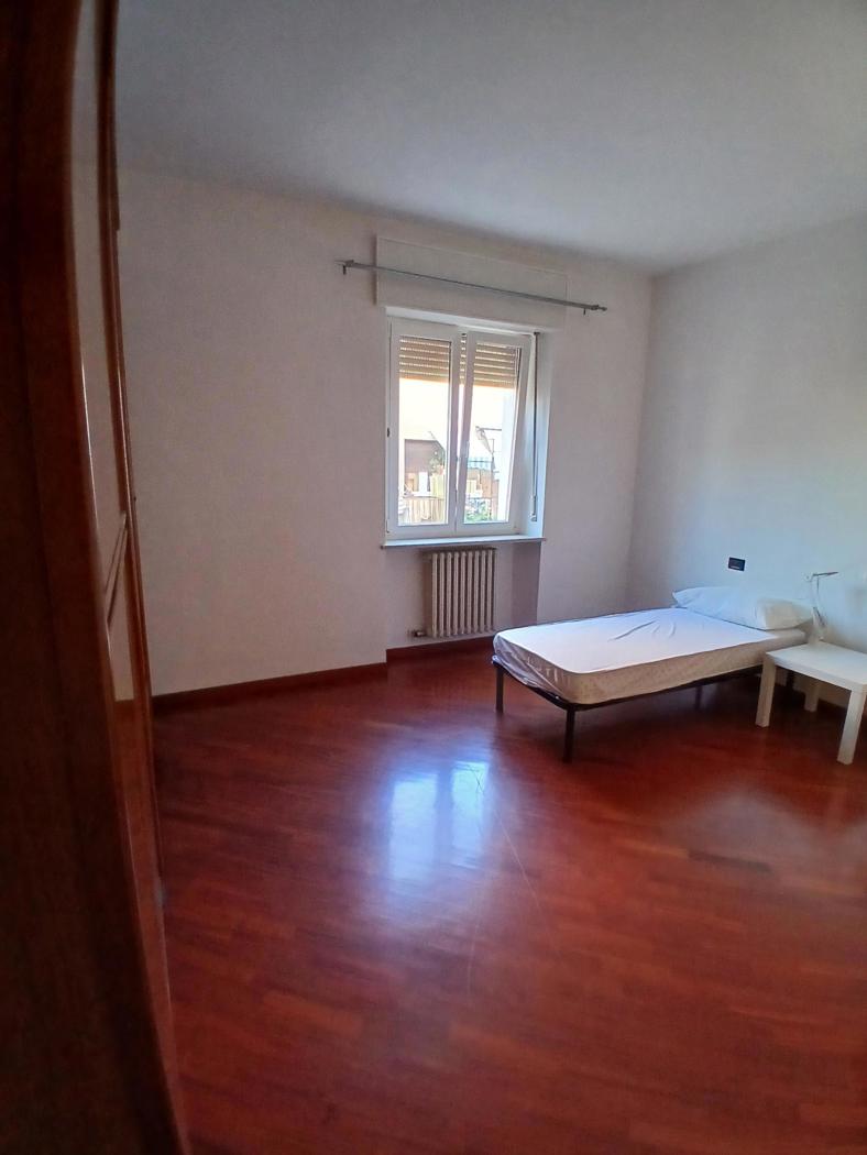 Monolocale arredato in affitto a Verona
