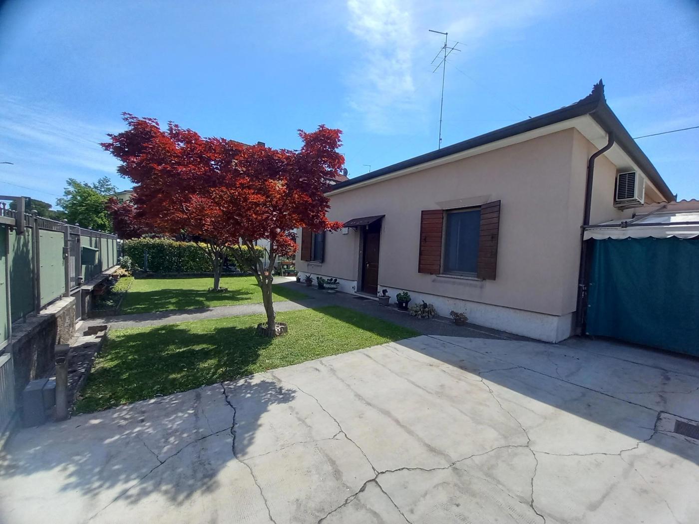 Casa indipendente in vendita a Verona