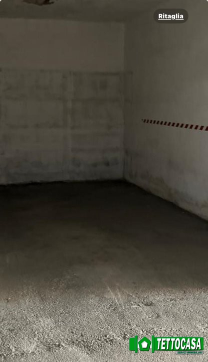 Box/Garage 10mq in vendita a Marigliano