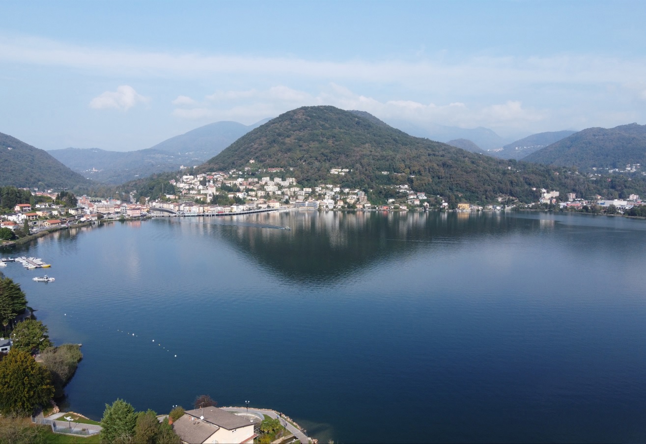 Villa in vendita a Lavena Ponte Tresa