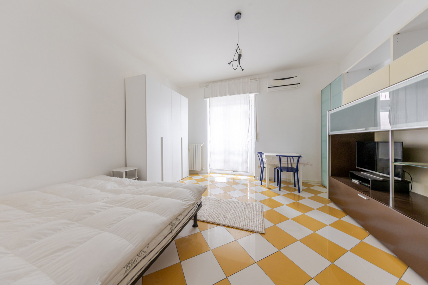 Monolocale arredato in affitto a Milano