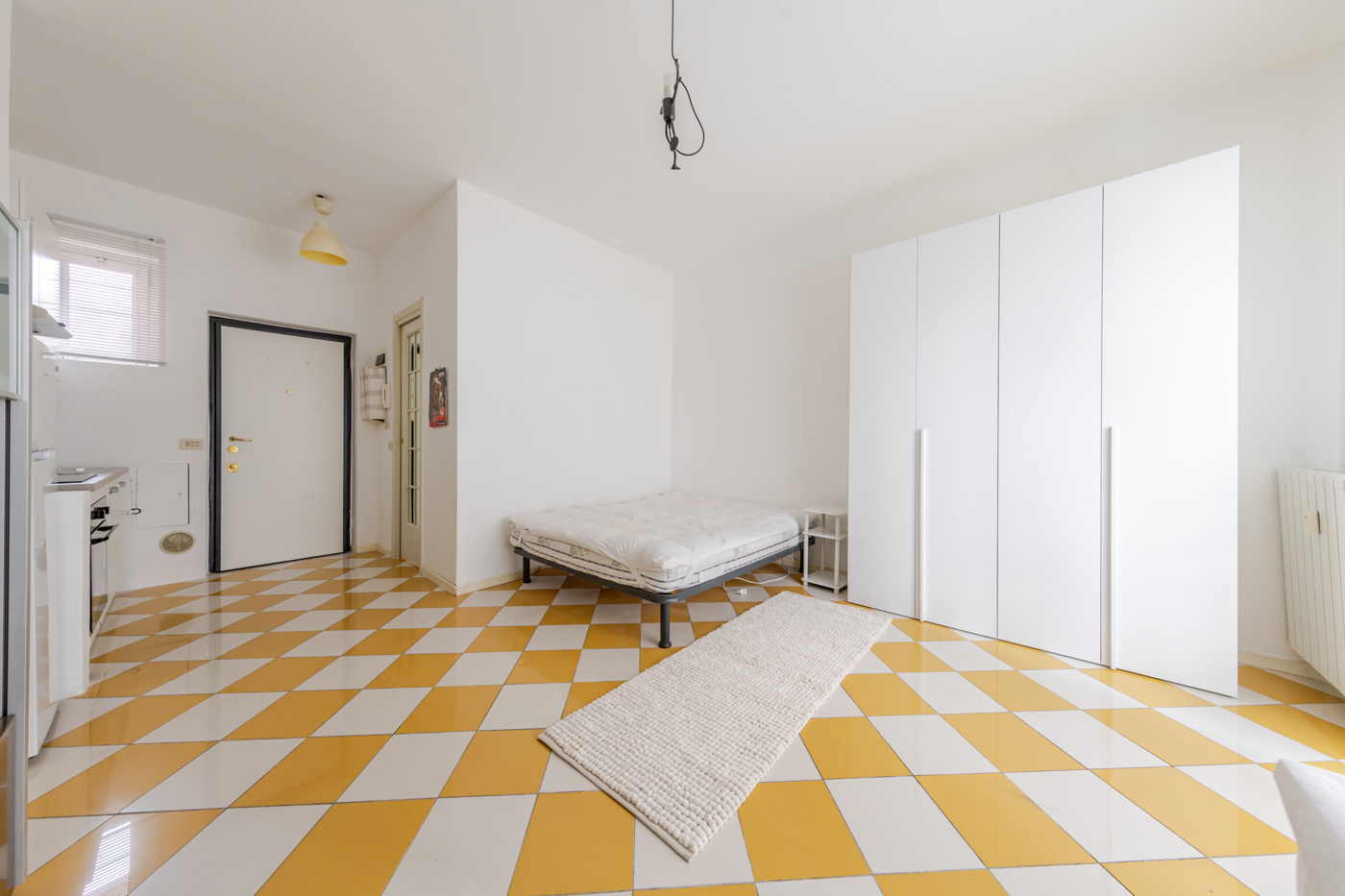 Monolocale arredato in affitto a Milano