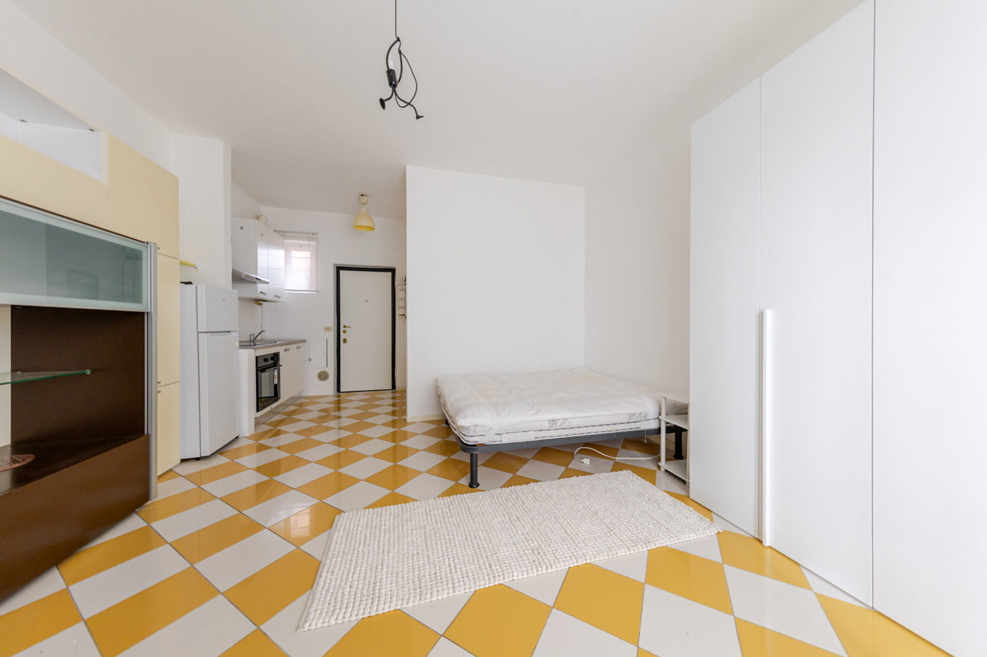 Monolocale arredato in affitto a Milano