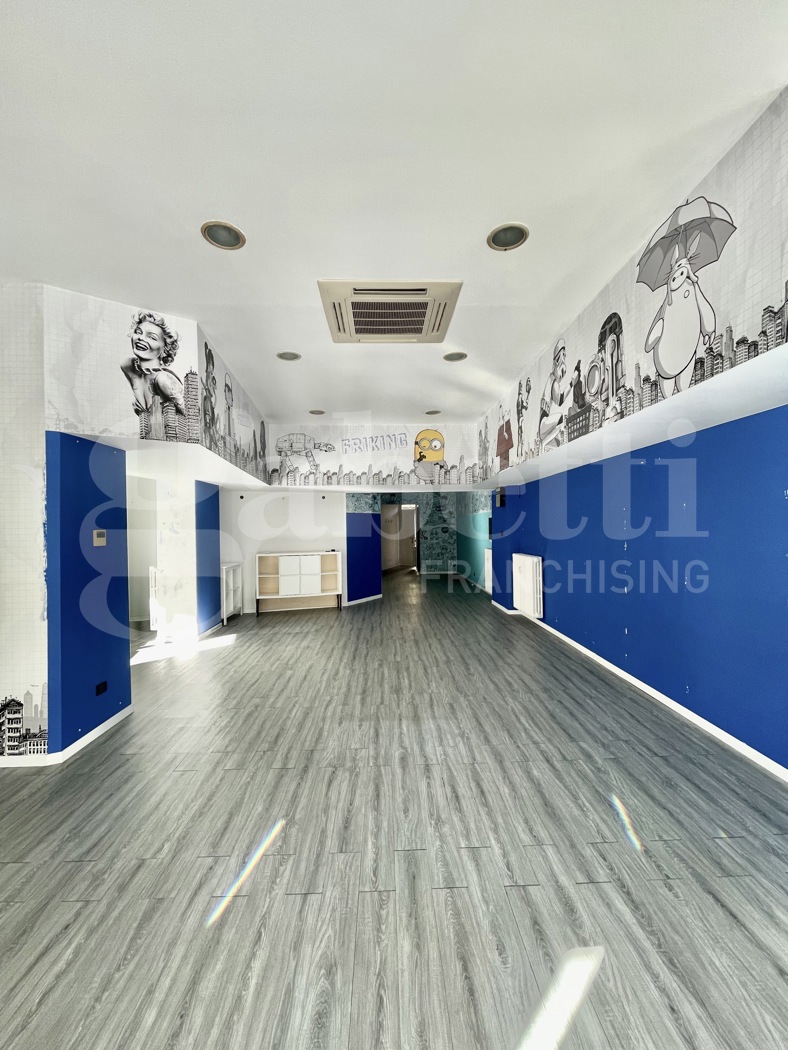 Negozio in affitto a Senago