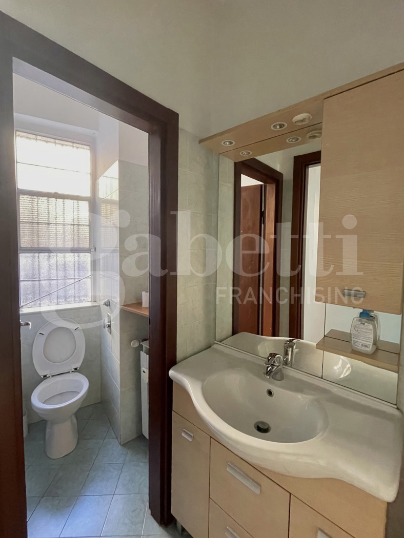 Negozio in affitto a Senago