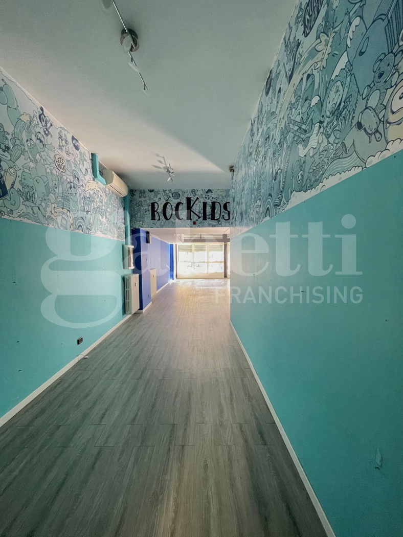 Negozio in affitto a Senago