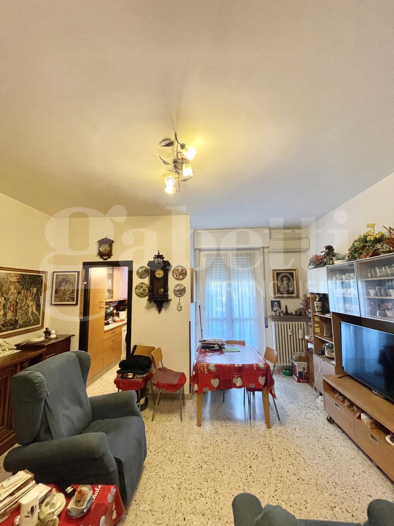 Trilocale con box a Seregno