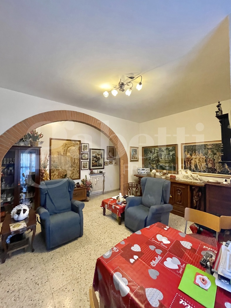 Trilocale con box a Seregno