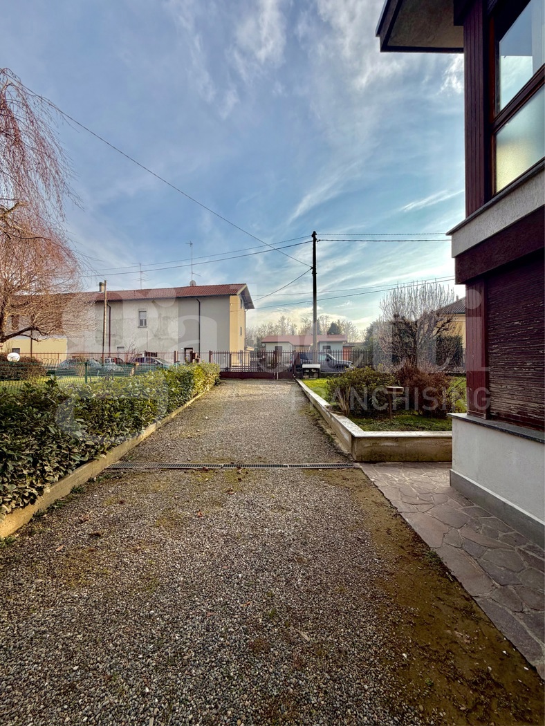 Villa con giardino a Lentate sul Seveso