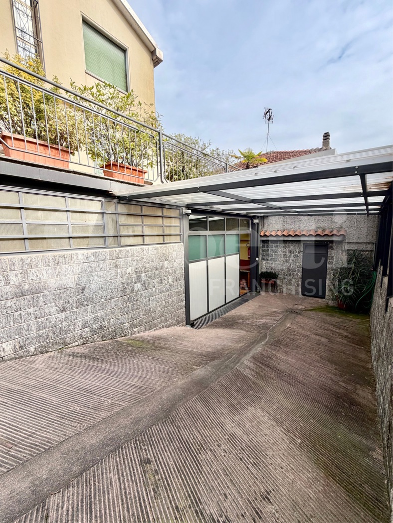 Appartamento con giardino a Milano