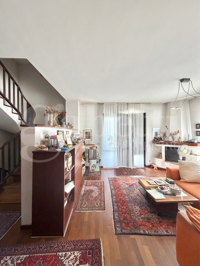 Villa con giardino a Senago