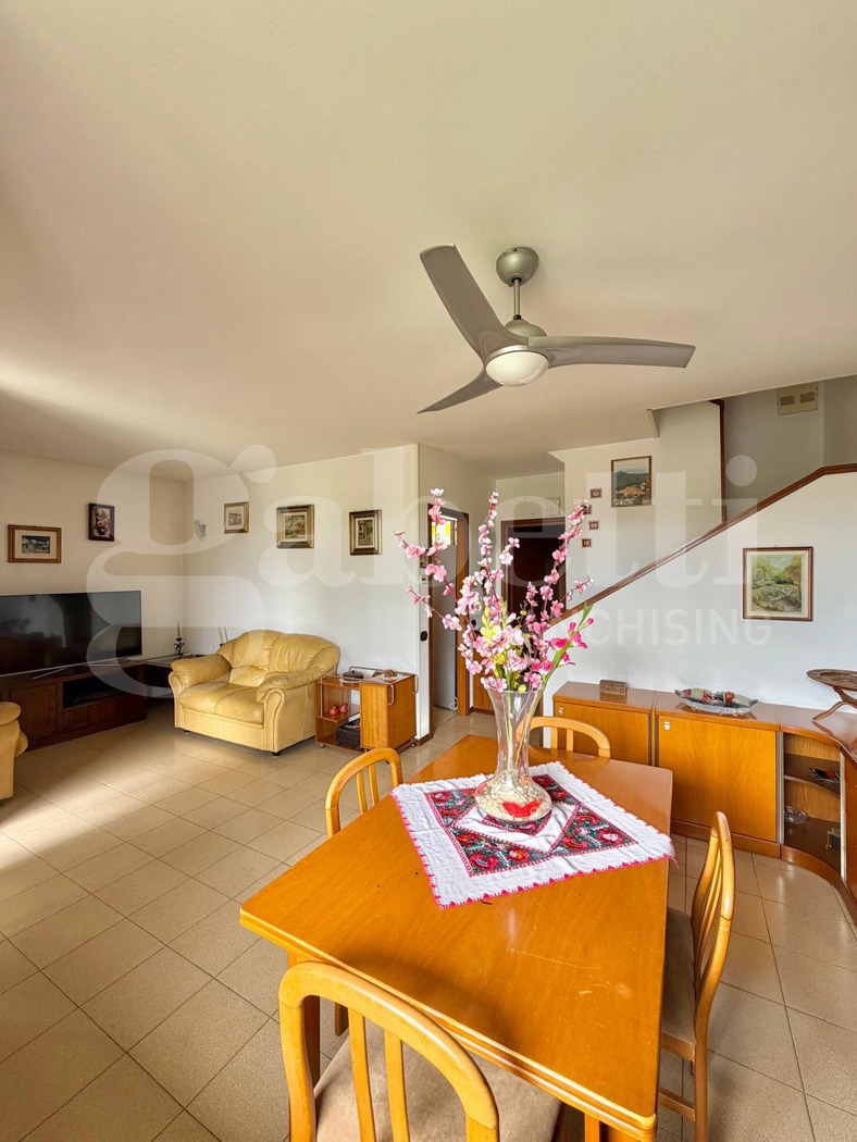 Villa con giardino a Senago