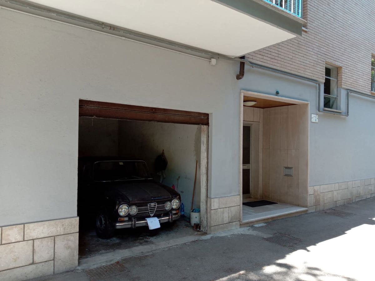 Box/Garage 25mq in vendita a Avellino