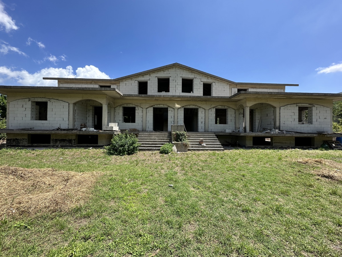 Villa Bifamiliare con giardino a Monteforte Irpino