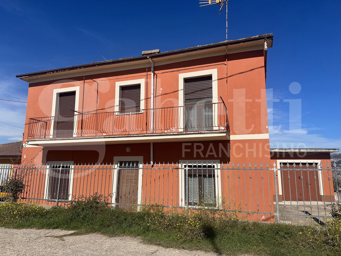 Casa indipendente con giardino a Montecalvo Irpino