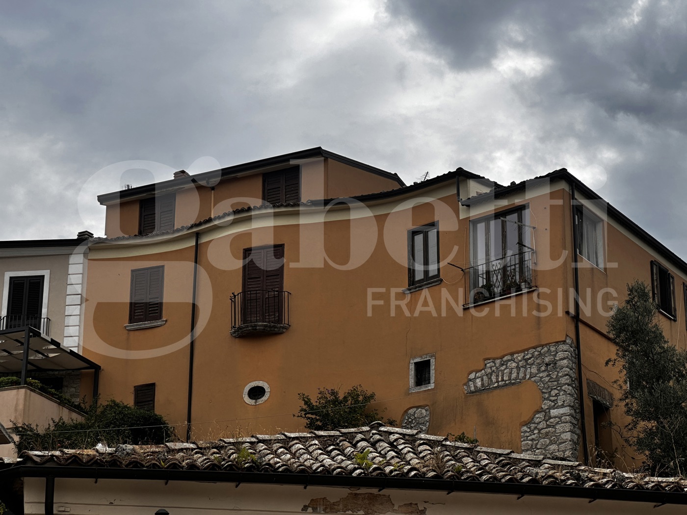 Appartamento con giardino a Candida