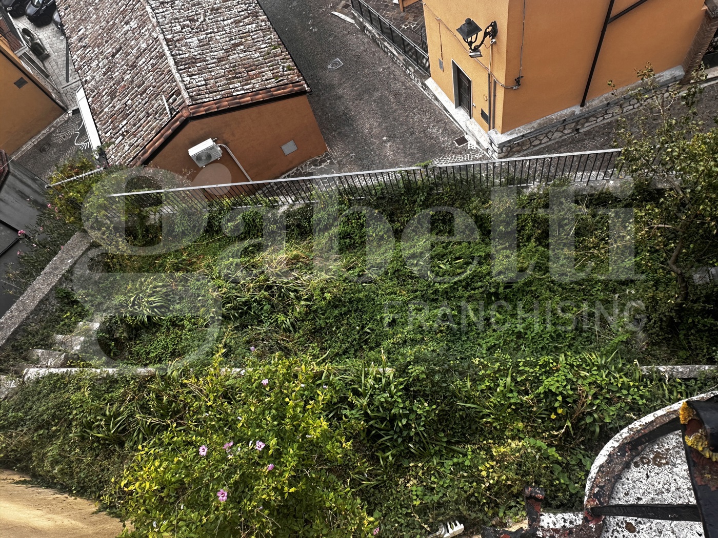 Appartamento con giardino a Candida