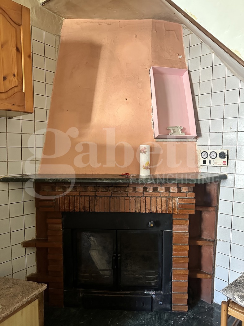 Casa indipendente da ristrutturare a Monteforte Irpino