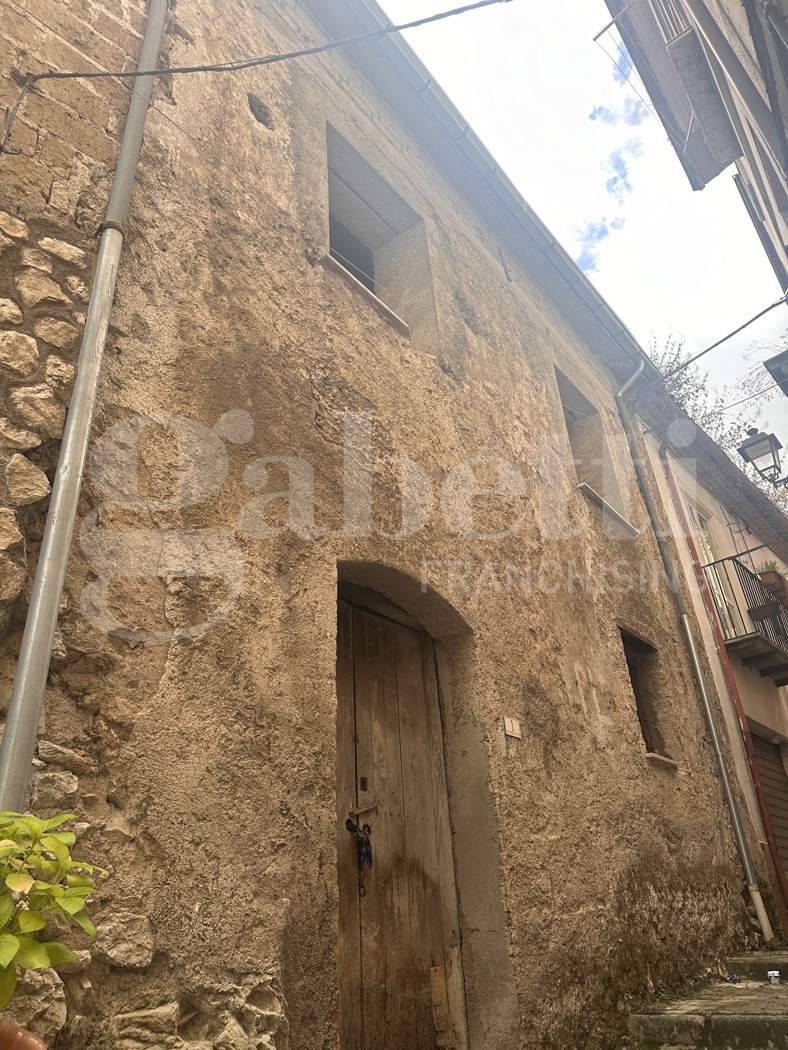 Rustico in vendita a Pietrastornina