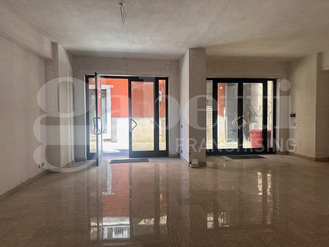 Negozio in affitto a Avellino
