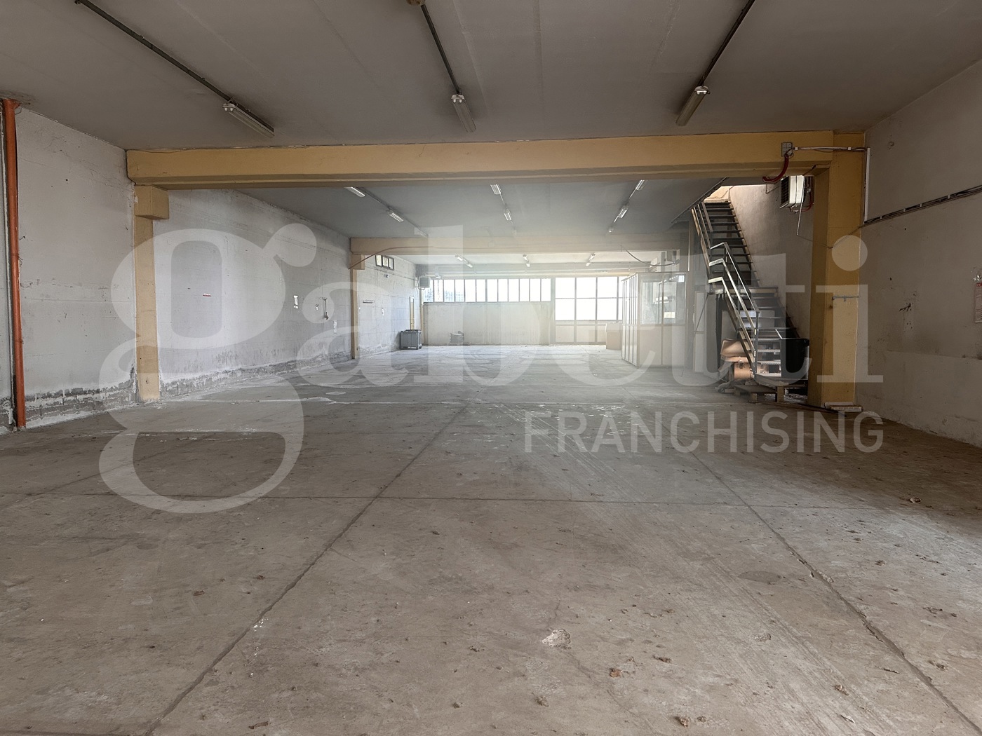 Capannone in affitto a Pietradefusi