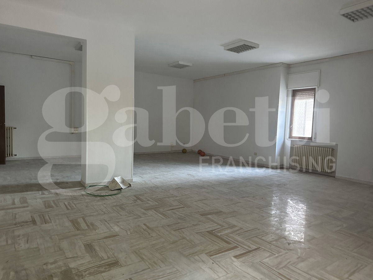 Ufficio da ristrutturare a Avellino
