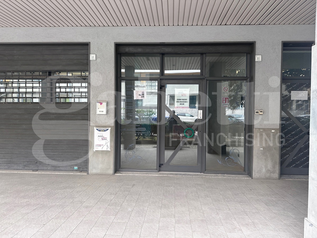 Negozio in affitto a Avellino